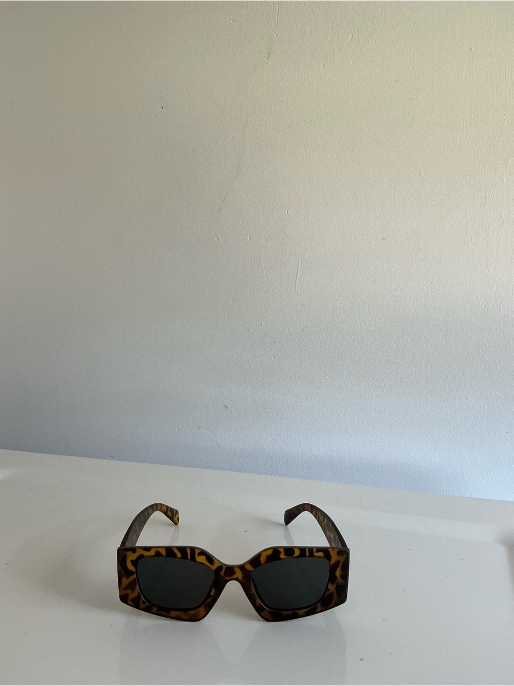 Tortoiseshell Rectangular Women's Sunglasses - Classic Leopard Print